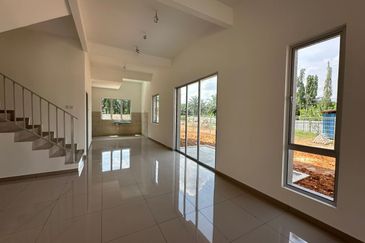 62 Idaman (NEW LANDED), Sepang