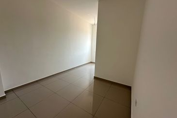 62 Idaman (NEW LANDED), Sepang