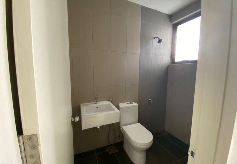 Lake Point Residence