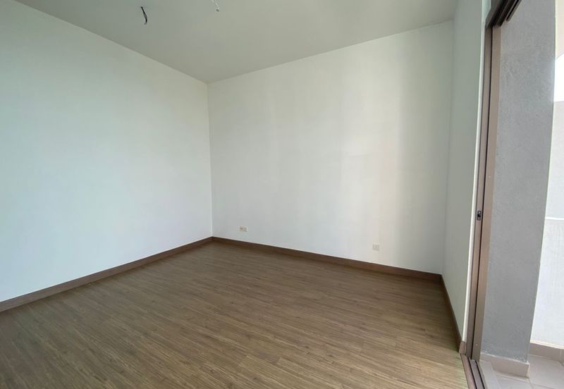 Lake Point Residence