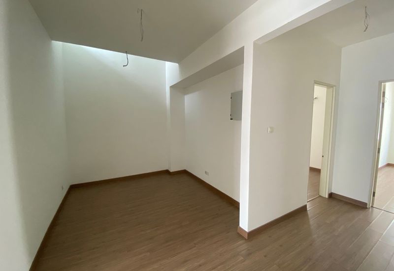 Lake Point Residence