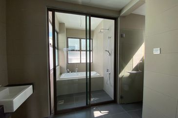 Lake Point Residence