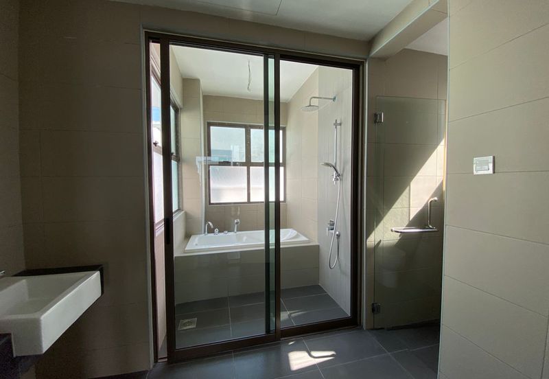 Lake Point Residence