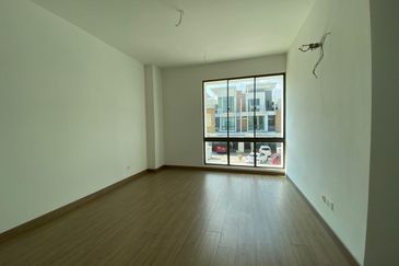 Lake Point Residence