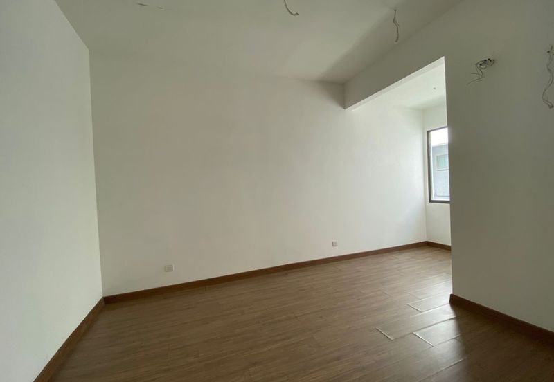 Lake Point Residence