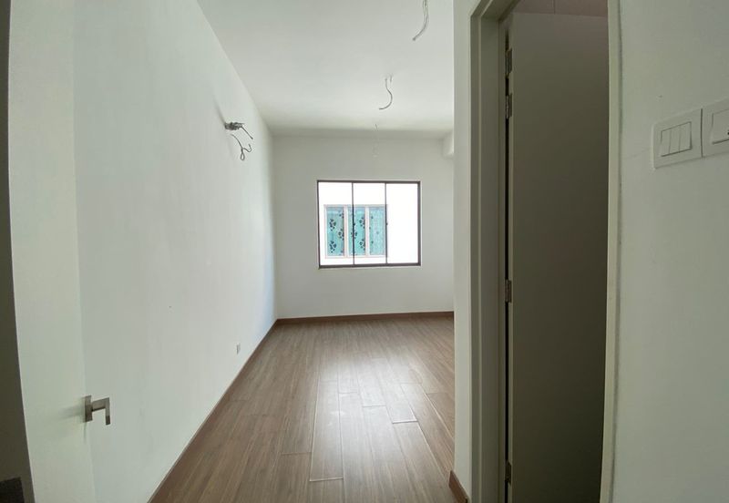 Lake Point Residence