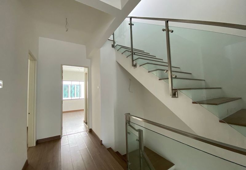 Lake Point Residence