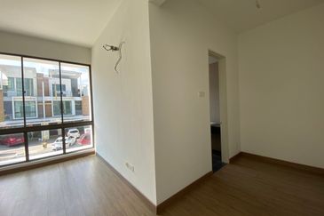 Lake Point Residence