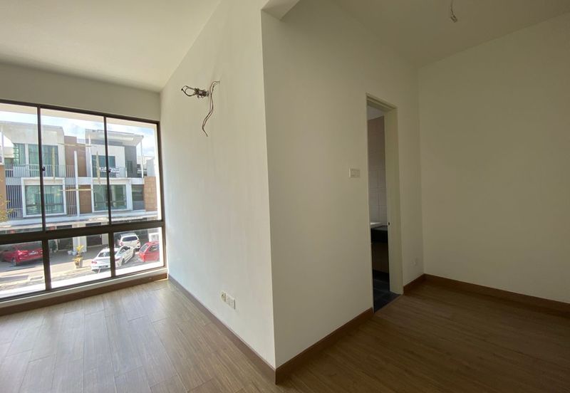 Lake Point Residence