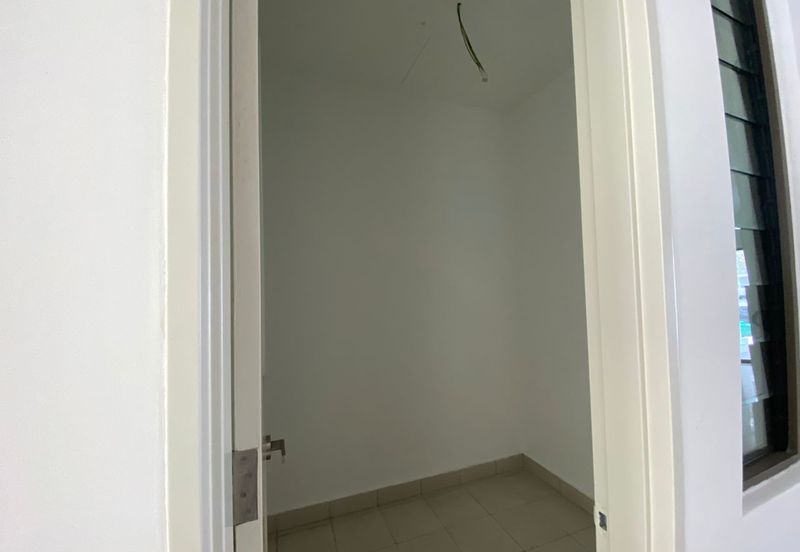 Lake Point Residence