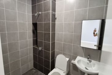 Reef Of Tropics, Setia Eco Glades