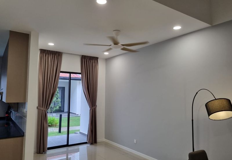 Reef Of Tropics, Setia Eco Glades