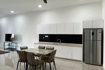 Isle of Kamares, Setia Eco Glades