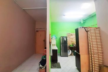 Taman Pulai Utama Flat