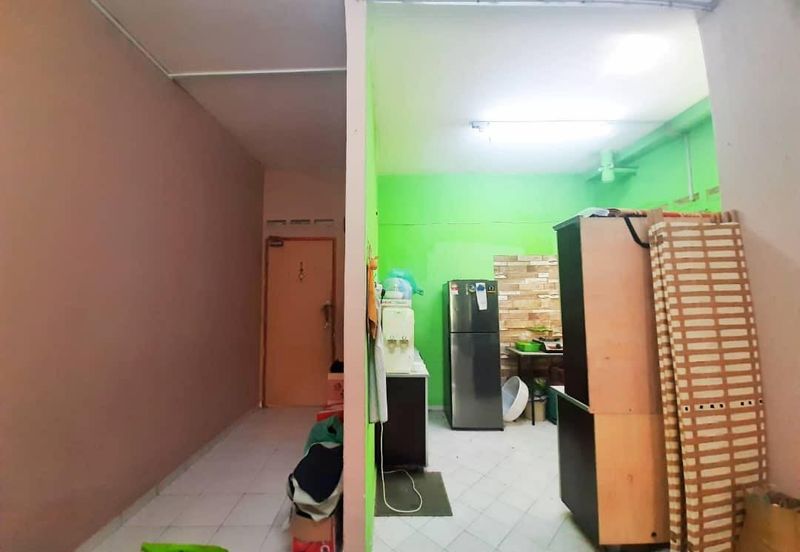 Taman Pulai Utama Flat