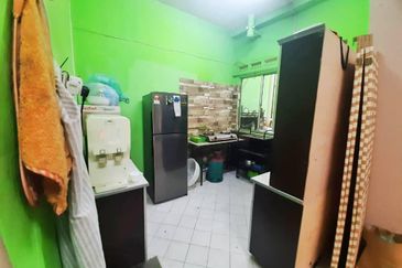 Taman Pulai Utama Flat