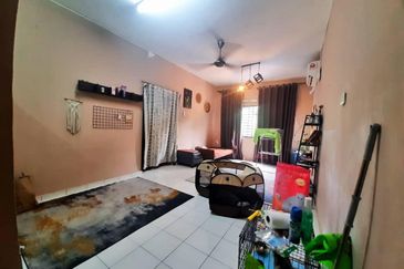 Taman Pulai Utama Flat