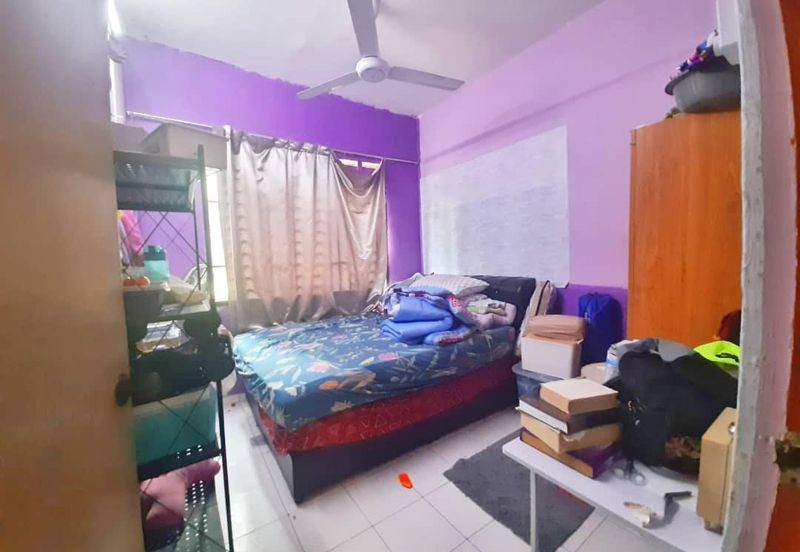 Taman Pulai Utama Flat