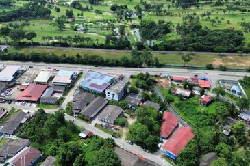 Mukim Plentong Individu Title 3 Lot