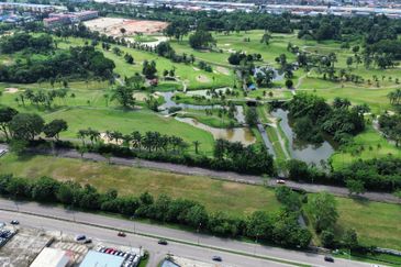 Mukim Plentong Individu Title 3 Lot