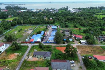 TELUK RAMNUNIA Tanah Kurnia Bumi