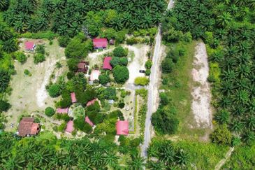 TANJUNG SEDILI BISNES RESORT UNTUK DIJUAL