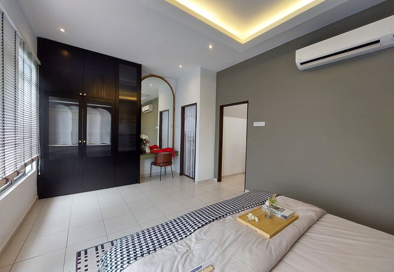 Blossom, Scientex Jenjarom