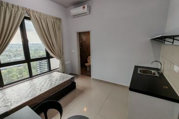 KOMPLEKS MIDLANDCITY