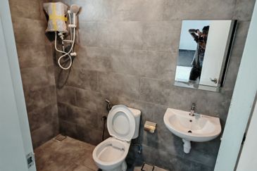 KOMPLEKS MIDLANDCITY