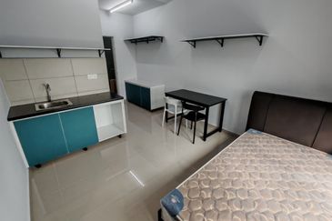 KOMPLEKS MIDLANDCITY