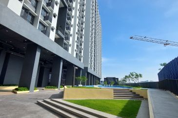 KOMPLEKS MIDLANDCITY