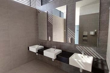 KOMPLEKS MIDLANDCITY