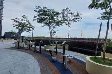 KOMPLEKS MIDLANDCITY