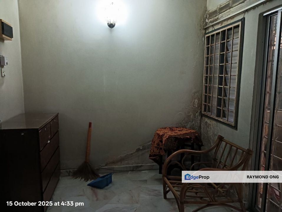 Subang Jaya - Goodyear Court 5 - Apartment For Sale – next to LRT Taipan – Ground Floor, Gated Guarded, Selangor, USJ