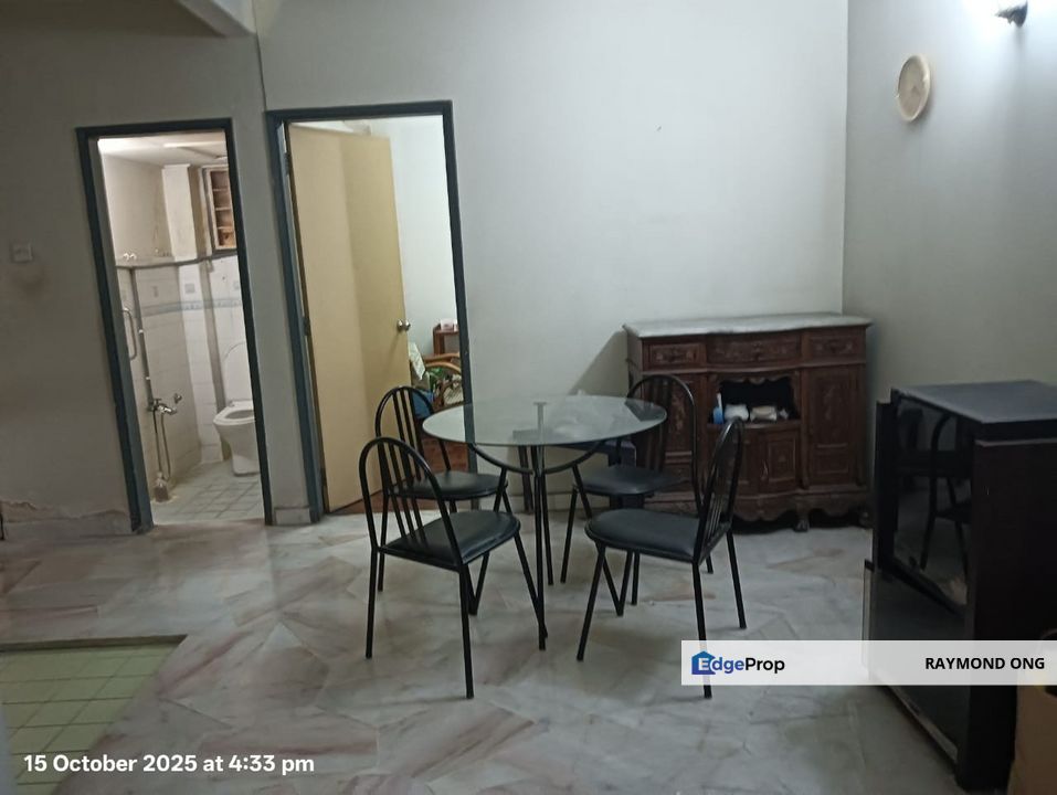 Subang Jaya - Goodyear Court 5 - Apartment For Sale – next to LRT Taipan – Ground Floor, Gated Guarded, Selangor, USJ