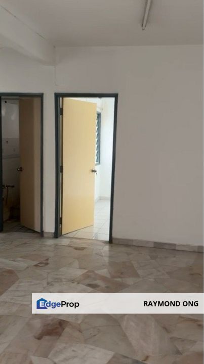 Goodyear Court 5 Subang Jaya USJ - Apartment For Sale – next to LRT Taipan, Fully Tiled, Gated Guarded, Selangor, USJ