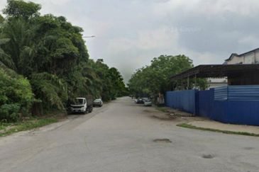 1.5 Storey Semi D Factory, Taman Perindustrian Pulau Indah. Pelabuhan Klang, Selangor