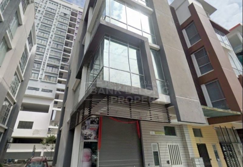 Pusat Komersial Equine