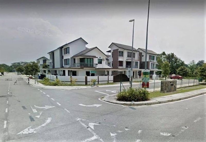 2.5 Storey Semi Detached House, Paya Jaras Hilir, Shah Alam, Selangor