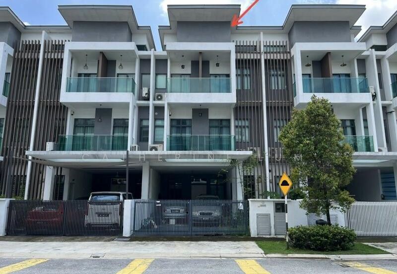 Taman Nusaputra Timur