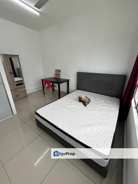 Female Unit Medium Room Casa Residensi Kota Damansara, Selangor, Kota Damansara