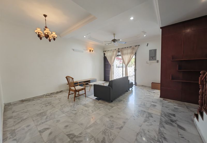 Bandar Laguna Merbok