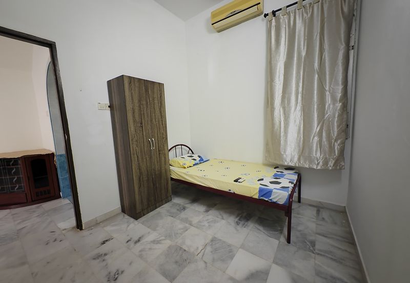 Bandar Laguna Merbok