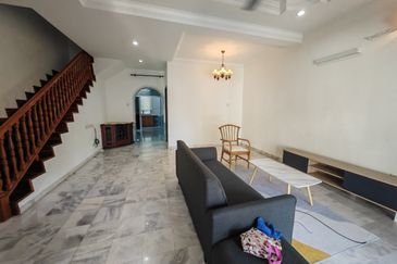 Bandar Laguna Merbok