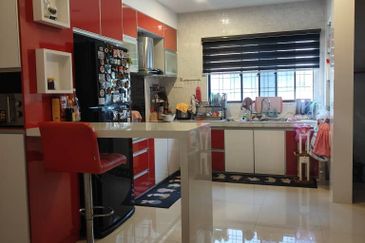 Bandar Laguna Merbok