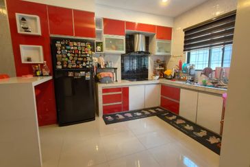 Bandar Laguna Merbok