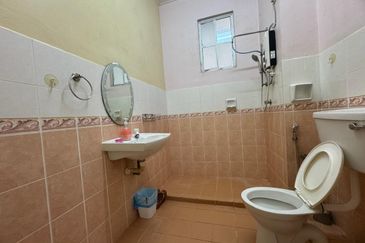 BANDAR LAGUNA MERBOK (TERES)