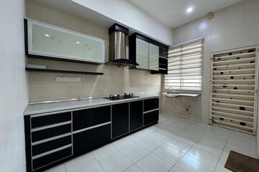 TAMAN PERMATA HILL PARK