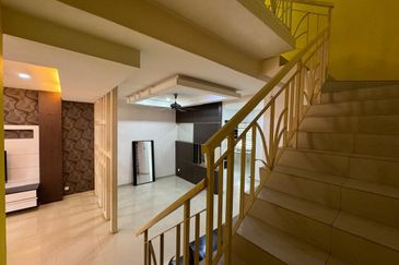 TAMAN PERMATA HILL PARK