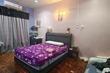 BANDAR LAGUNA MERBOK (TERES)